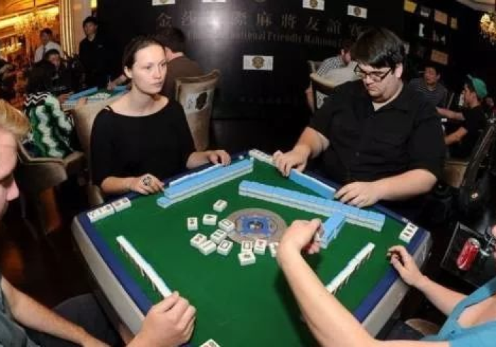 给大家讲解“微信群金花房卡哪里充值”房卡链接获取